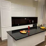 Top Villas Durres *