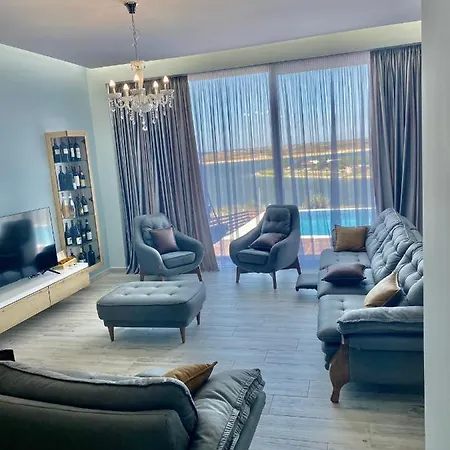 Курортный комплекс Top Villas Durres