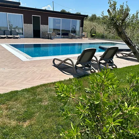 Курортный комплекс Top Villas Durres *