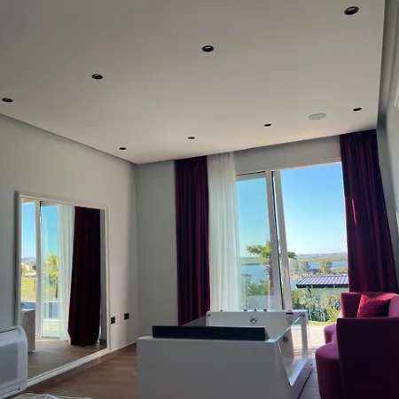 luxury villa swimming pool Gjiri Lalzit Durrës