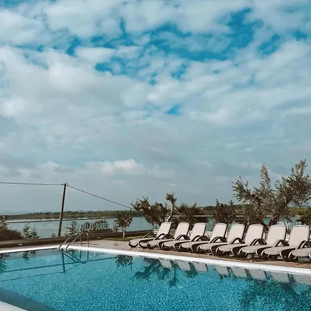 リゾート Top Villas Durres *