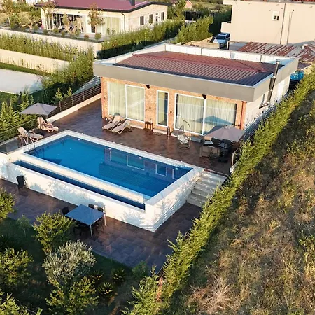 Top Villas Durres אתר נופש *