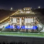 luxury villa swimming pool Gjiri Lalzit * Durrës