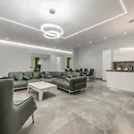 Resort luxury villa swimming pool Gjiri Lalzit