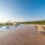 luxury villa swimming pool Gjiri Lalzit *
