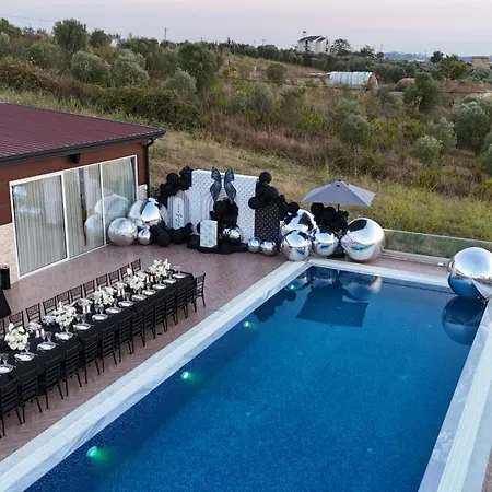 Top Villas Durres *