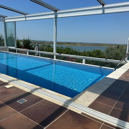 Luxury Swimming Pool Gjiri Lalzit * Durrës