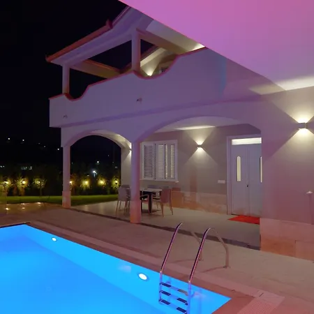 Top Villas Durres Resort *